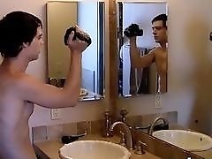 Chiseled Zack Randall masturbates while washing feet