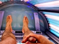Sex Willer going solo on a sunbed