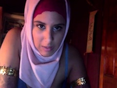 Arab milf goddess flashing her sexy naked curves on webcam